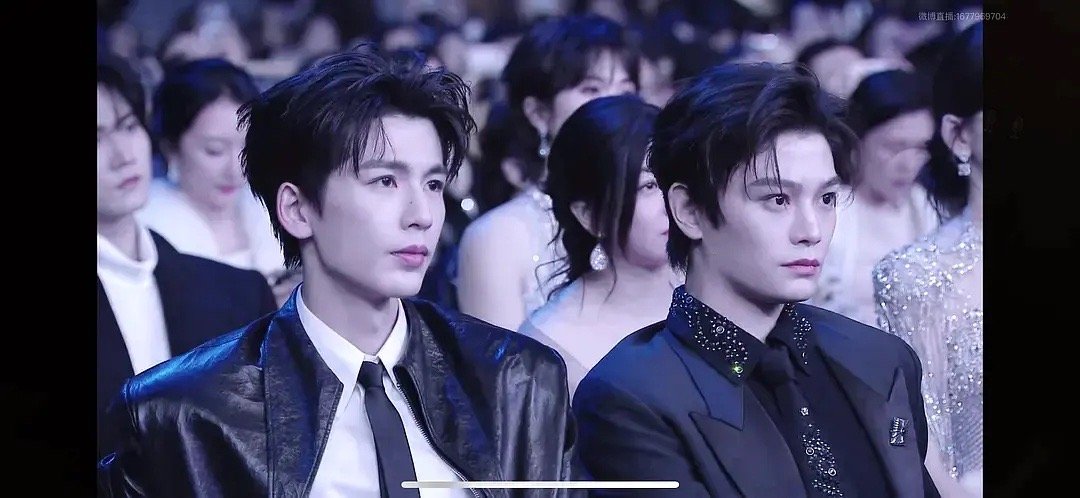 男艺人发型都很无趣lzz一直发这图啥意思？除了老丁发型不如🐮利索，五官也是丁胜