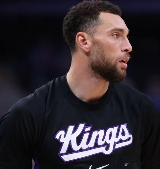 国王硬气拒绝！拉文想换特雷杨去老鹰
据美记Jake Fischer爆料，拉文的经