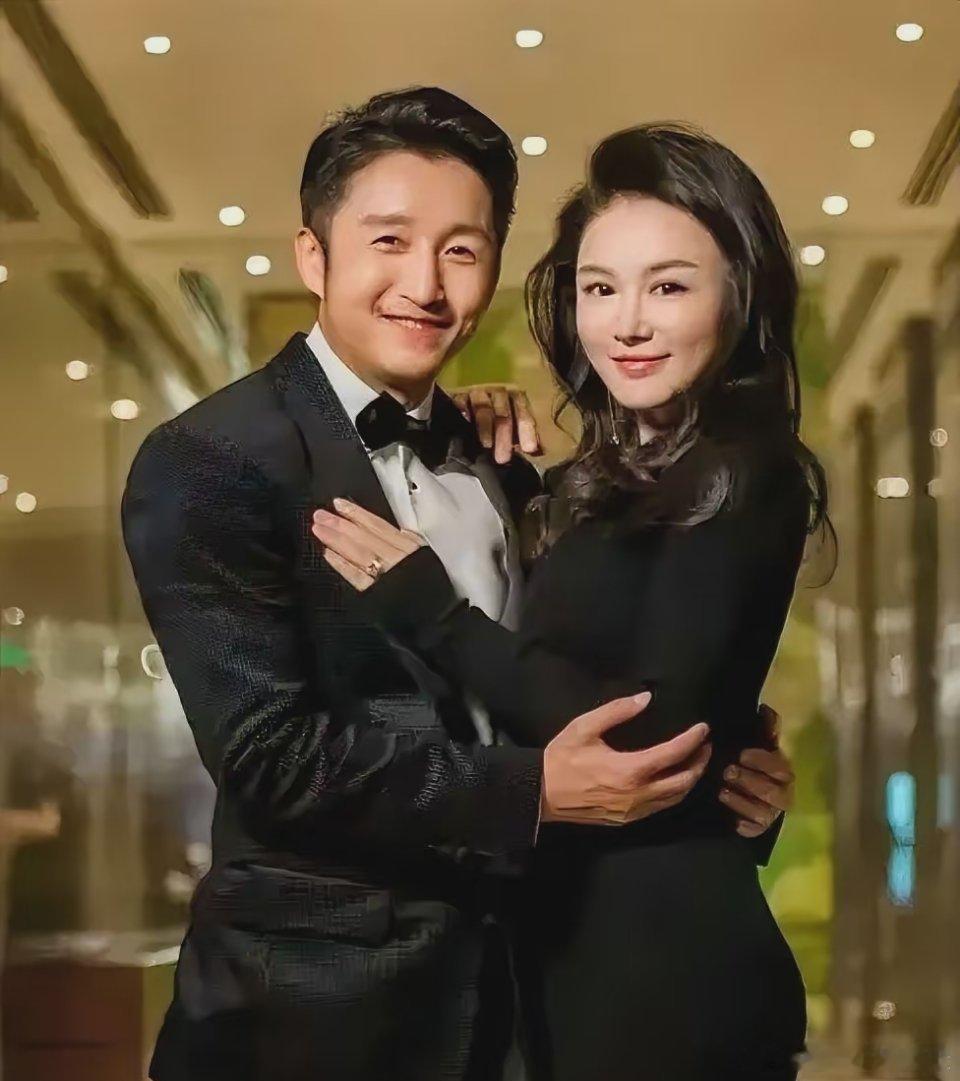 我有预感邹市明冉莹颖不会离婚倒不是因为他们有经济纠葛，而是因为他们曾经三次想去办