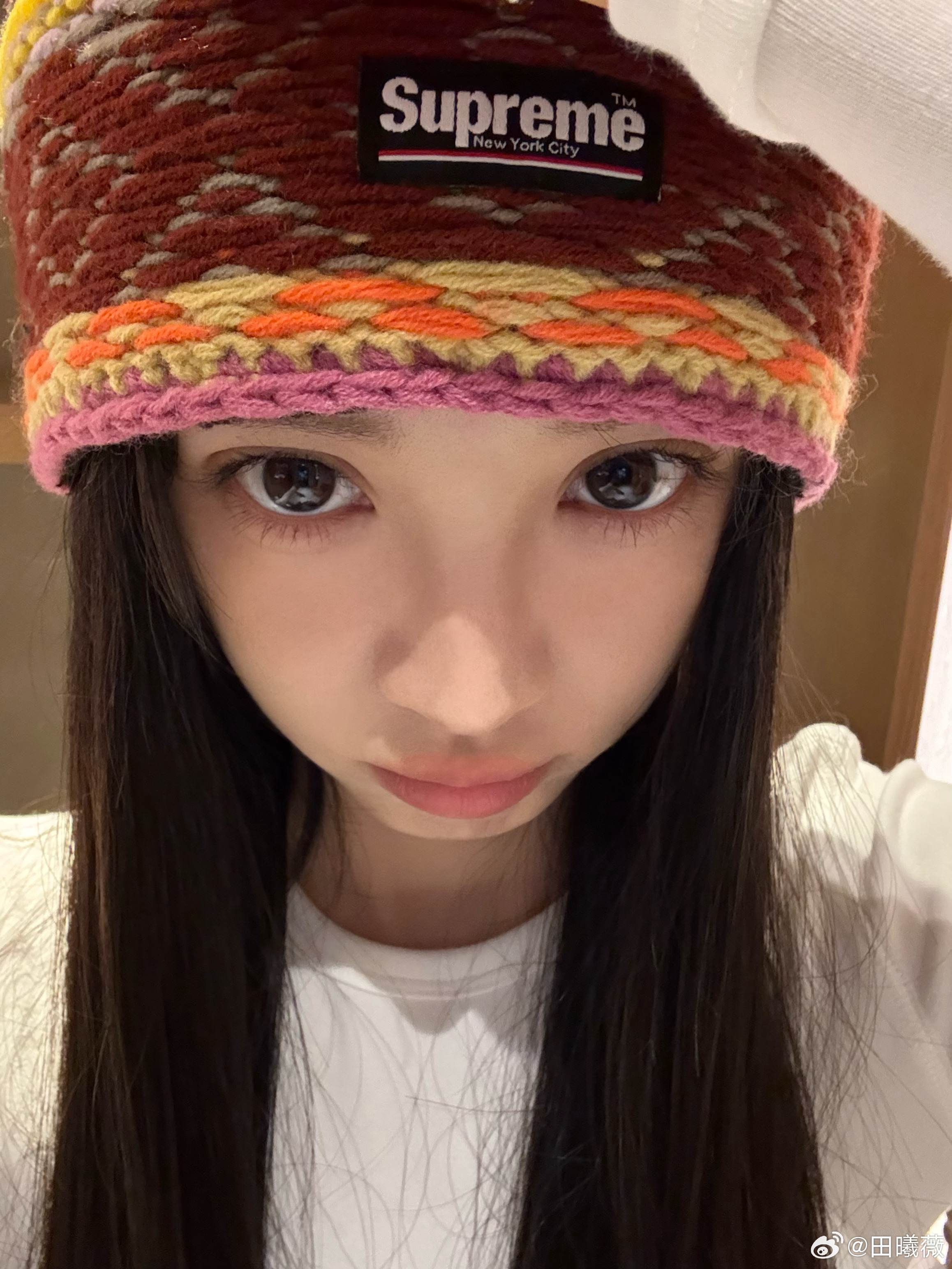 戚薇田曦薇手机里有5万多张照片【田曦薇】知道此女眼睛很大 但是怼脸这么夸张还是被