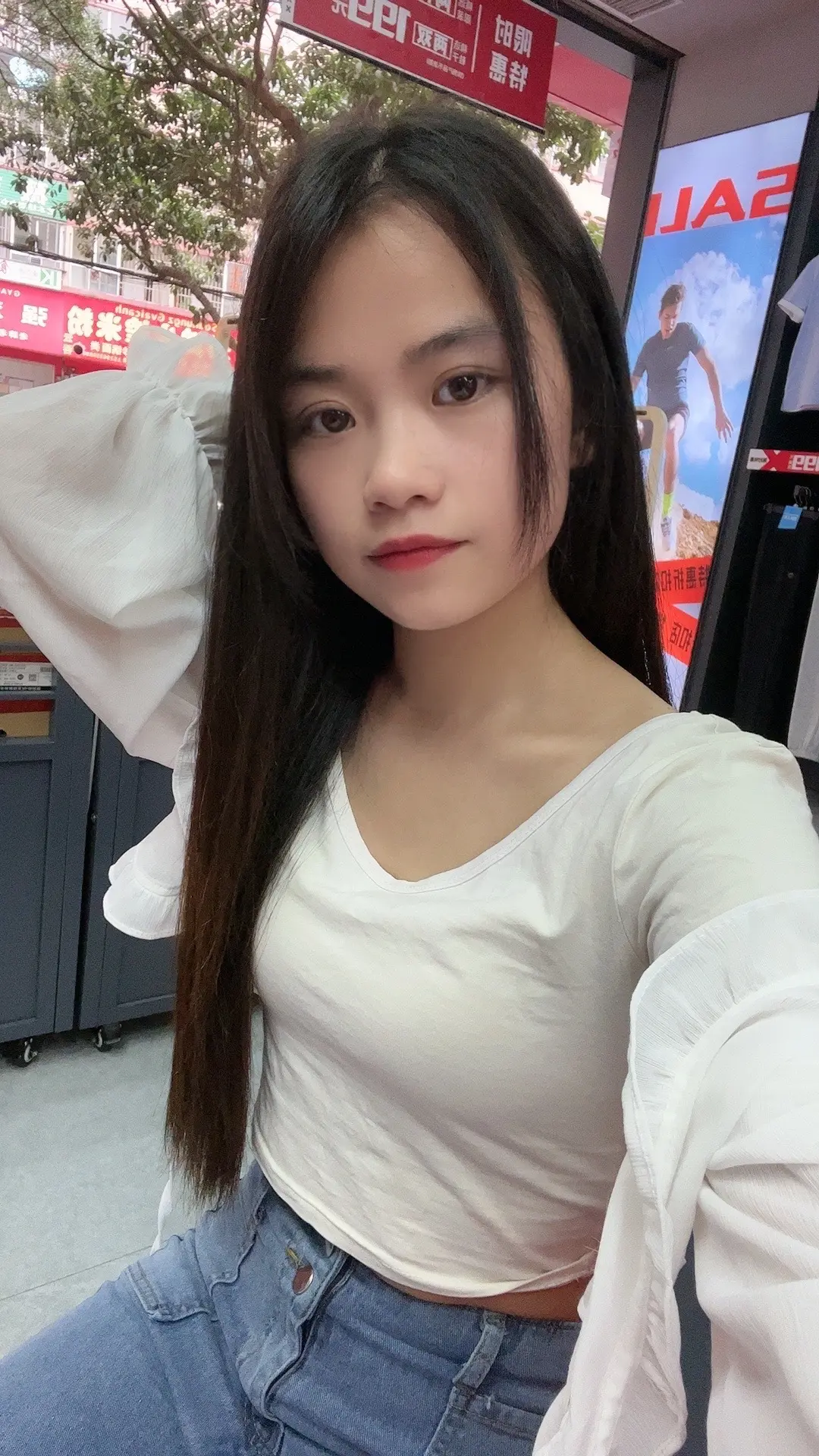 习惯了没人疼，没人爱，没人关心的日子。累了自己扛，痛了自己揉，流泪了自...
