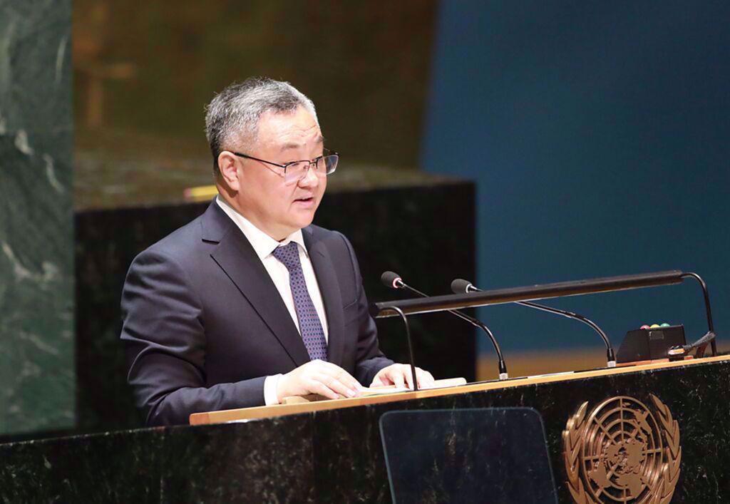 美国拖欠会费还耍霸权，联合国公开点名批评，中国担当形成鲜明反差。

关注国际时事