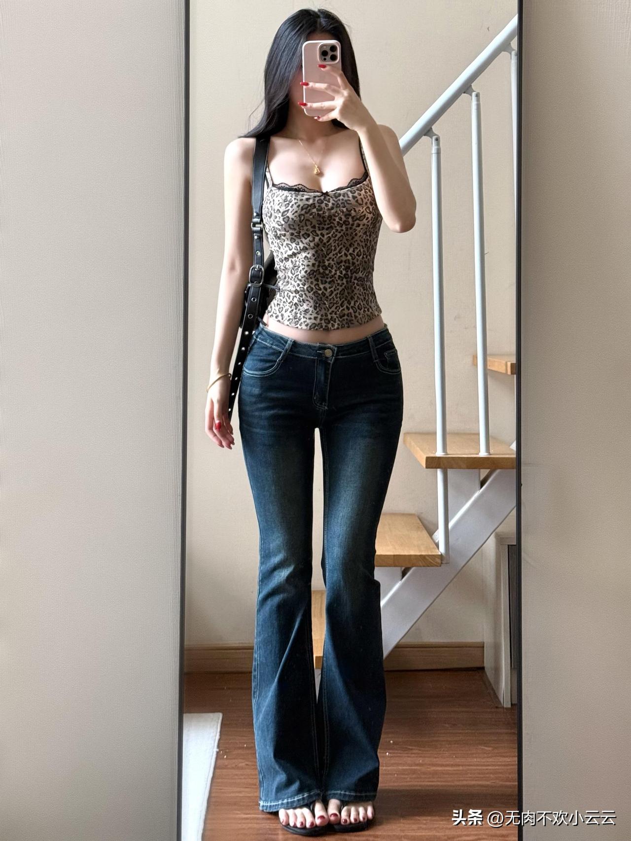 不知道，我的身材很曼妙。