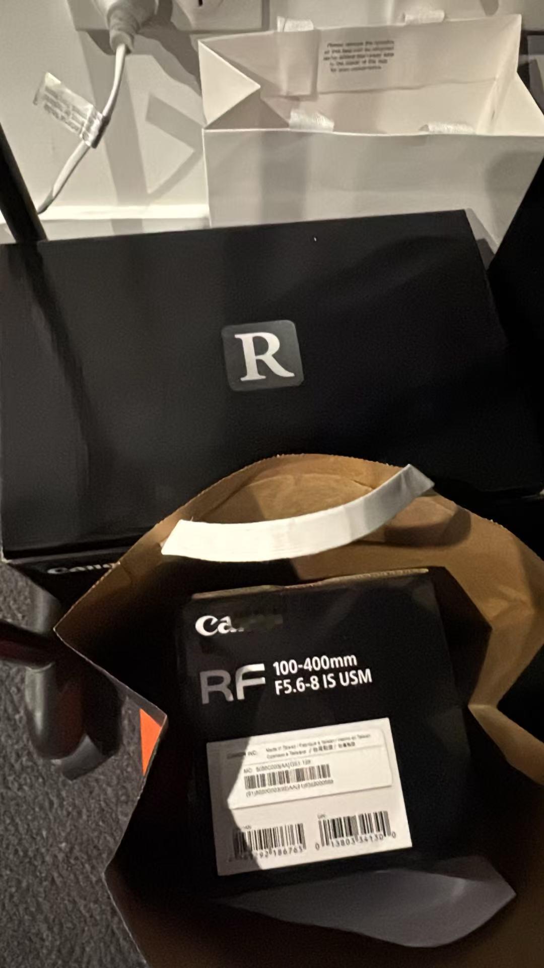新装备📷来了等我弟回来我就能上手研究了（本来想要R50，结果没仔细看，整了个R