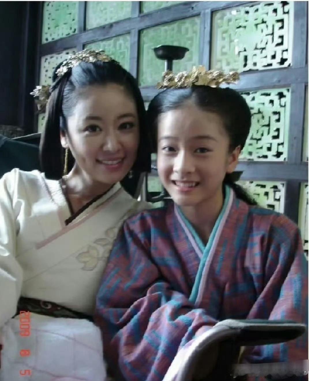 当年大家还是黄种人，妆发还能大光明跟史实一样 ​ ​​​