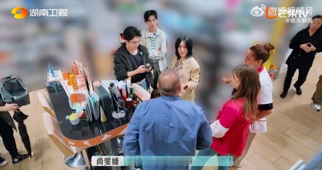 尚雯婕李佳琦正是创业的年纪 青春正好，创业正当时！店铺经营第三阶段，尚雯婕和李佳