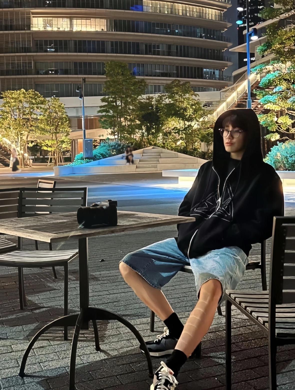 怎么越素越帅啊
