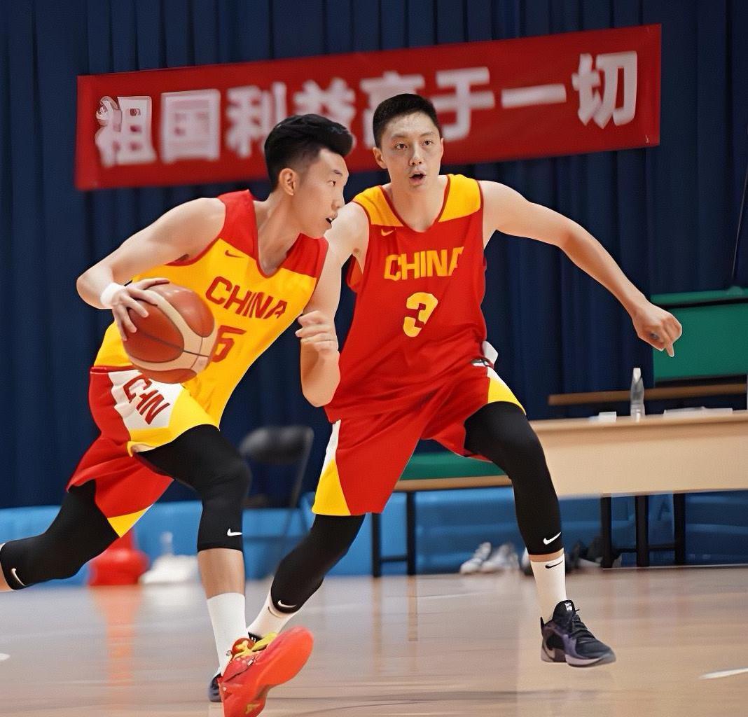 大运动量集训体能消耗过大，是否符合科学训练原则？

中国男篮在国内长期开展封闭式
