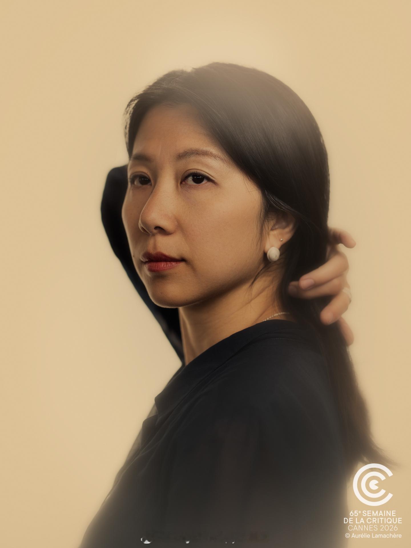 李庚希新片戛纳获奖 《无名女孩》戛纳电影节官方写真📸！该片由邹静执导，李庚希、