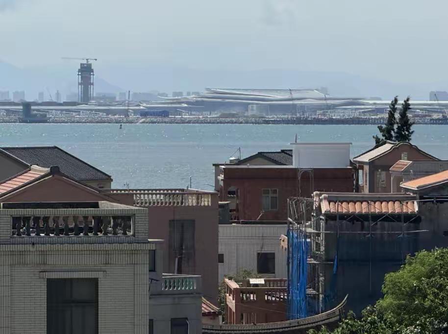 就在刚刚，

金门县副县长李文良发表声明，

4月12日，国台办宣布“10项惠台