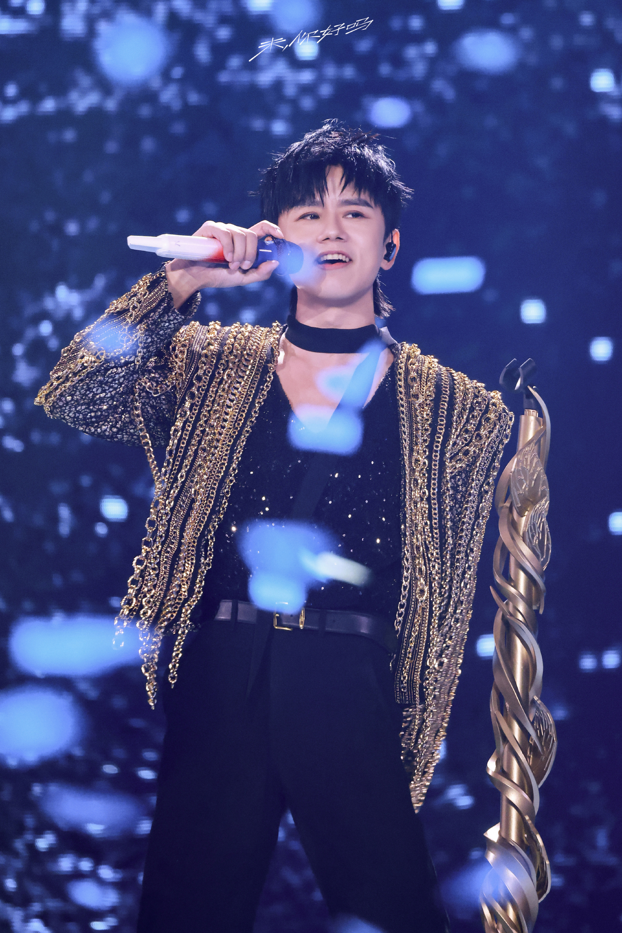 张杰48天3套舞台结束了跨年到新春➕杰又来一套新的限定九场体育馆四面台太爽了