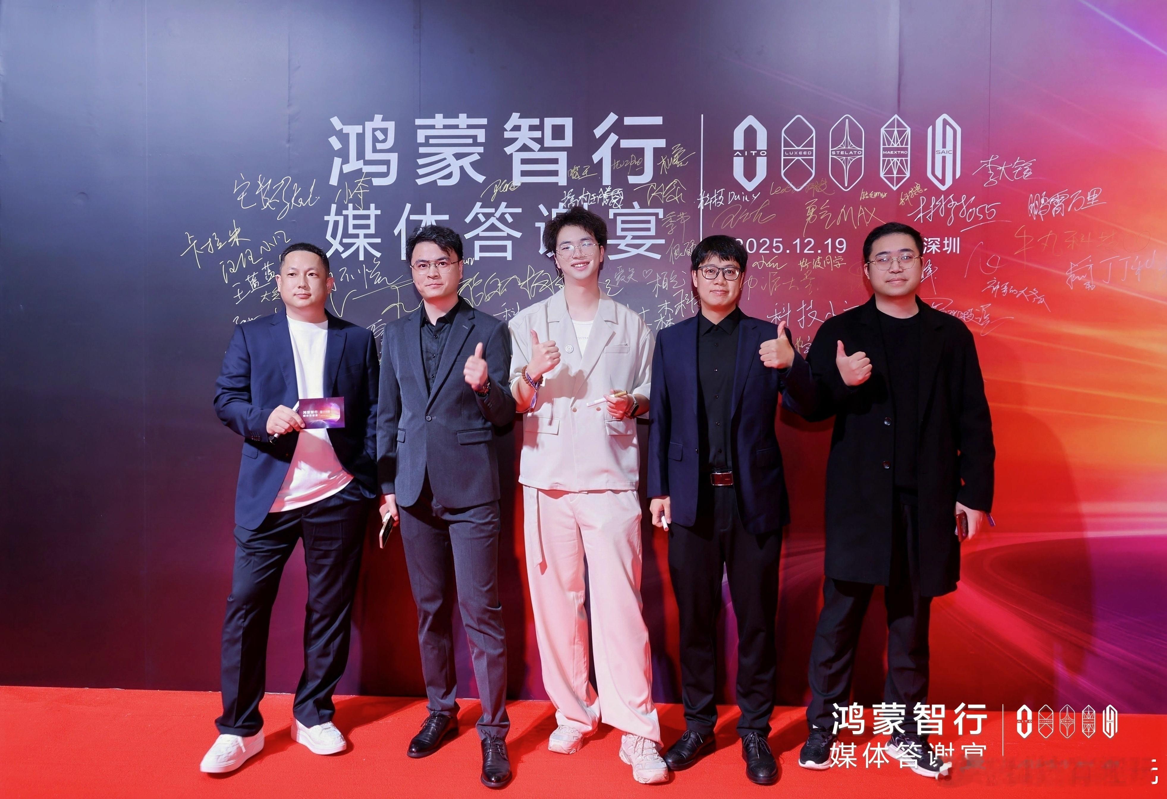 早，发现我自己还是适合穿正装一点