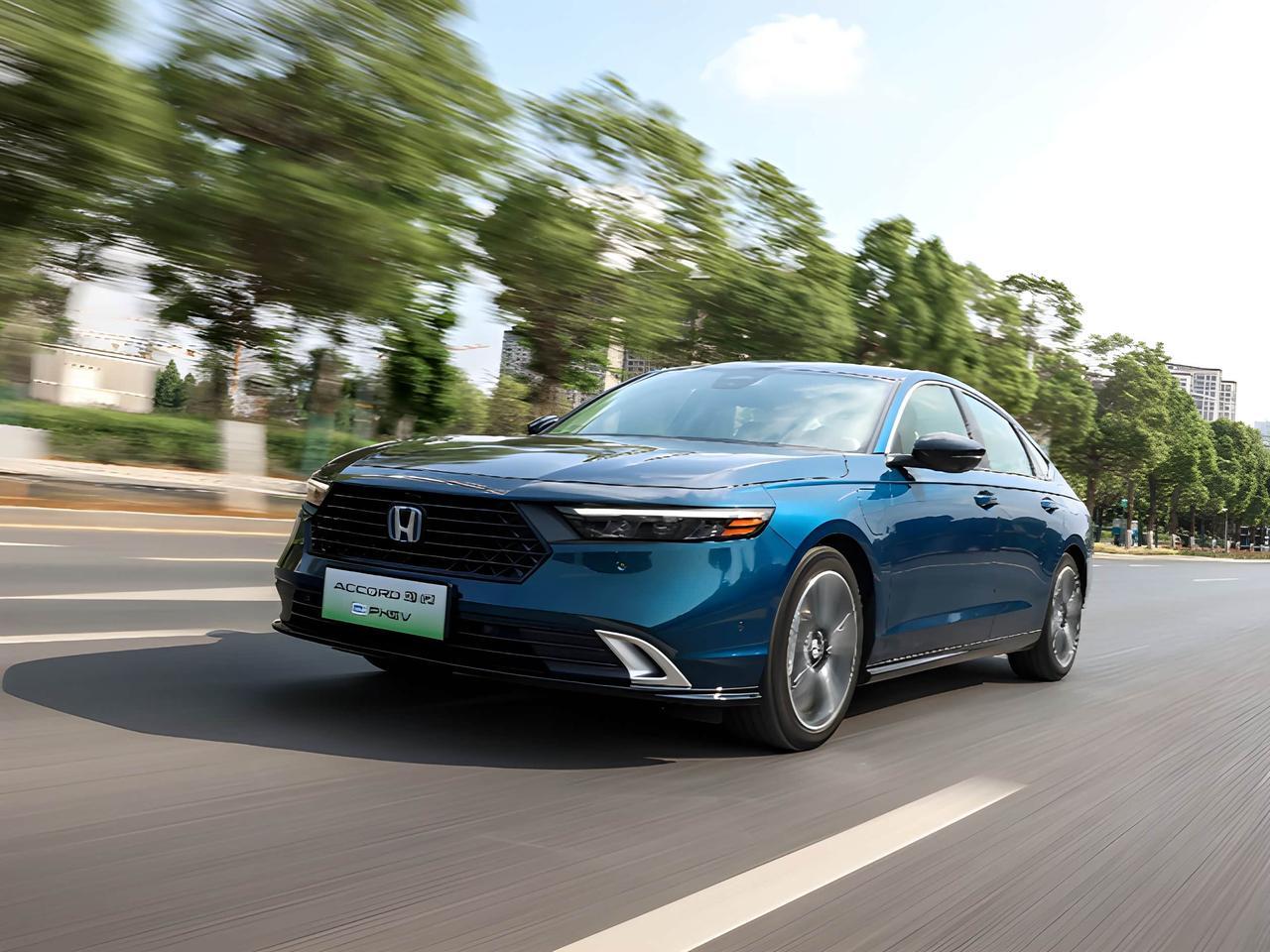 “中年人的一代神车”雅阁近期推出重磅优惠：广汽本田为庆祝雅阁上市50周年，针对老