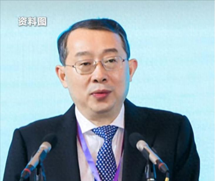 马兴瑞被双开，他的老下属坐不住了，深圳市委原统战部部长王强主动投案
马兴瑞被双开