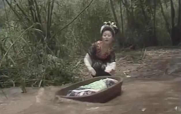 唐僧他妈为啥把唐僧往木盆儿里放？就不怕一个浪打来，淹死么？

咋说呢？一个木盆儿