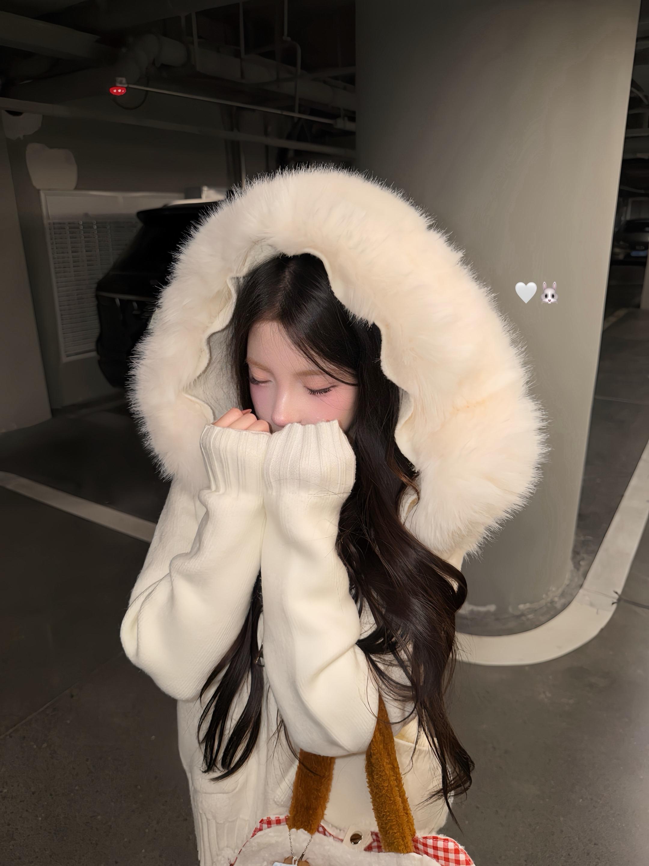 ( 𓏼˙ ᴥ ˙𓏼 )：HiiiiHellovo…