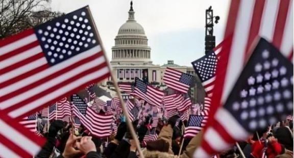 俄乌战争打了1000多天，美国终于发现不对劲：原来中国4年前就选对了！

俄乌冲