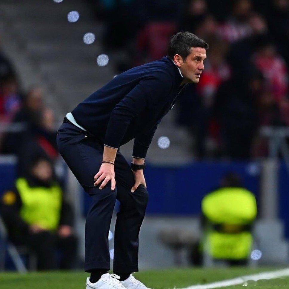 齐沃：为何换下杰林斯基和博尼？杰林斯基感觉大腿不适 至于博尼 我们需要新鲜血液才