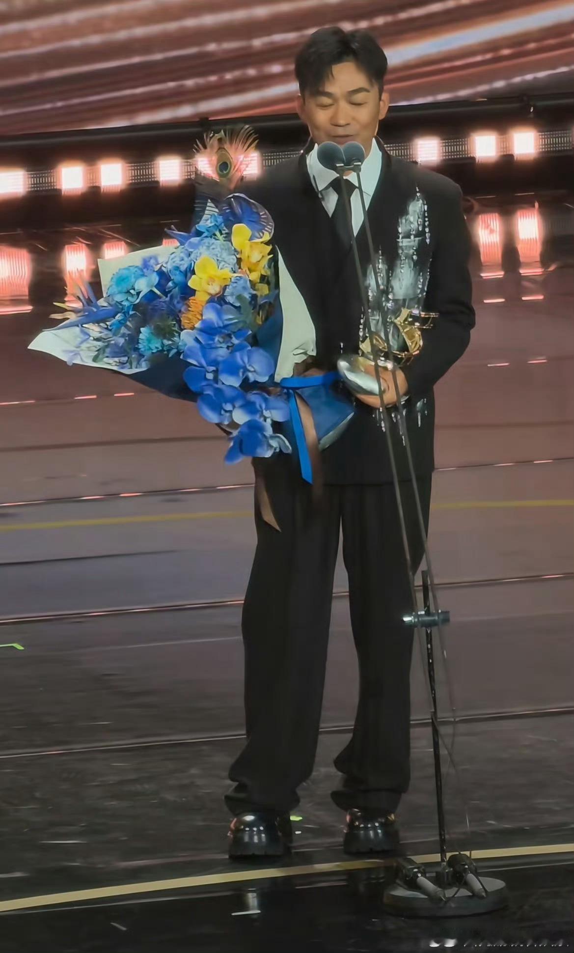 王宝强年度号召力影人❤️荧幕形象鲜活有记忆点，男女老少都熟悉他，观影号召力出众，