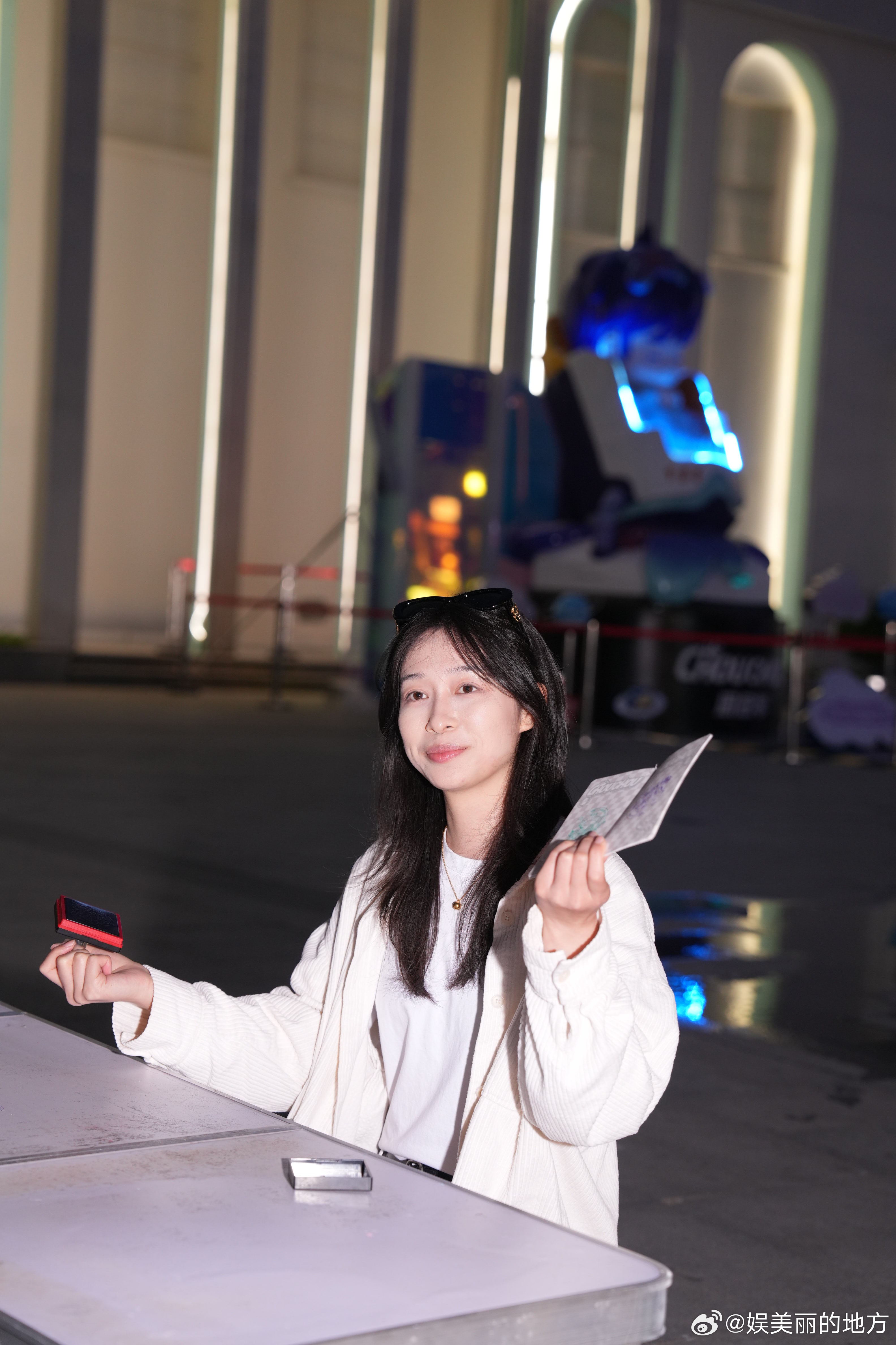 跟着周杰伦演唱会游杭州 杰伦承包杭州！演唱会+茶山+西湖+周同学打卡，贴心安排让