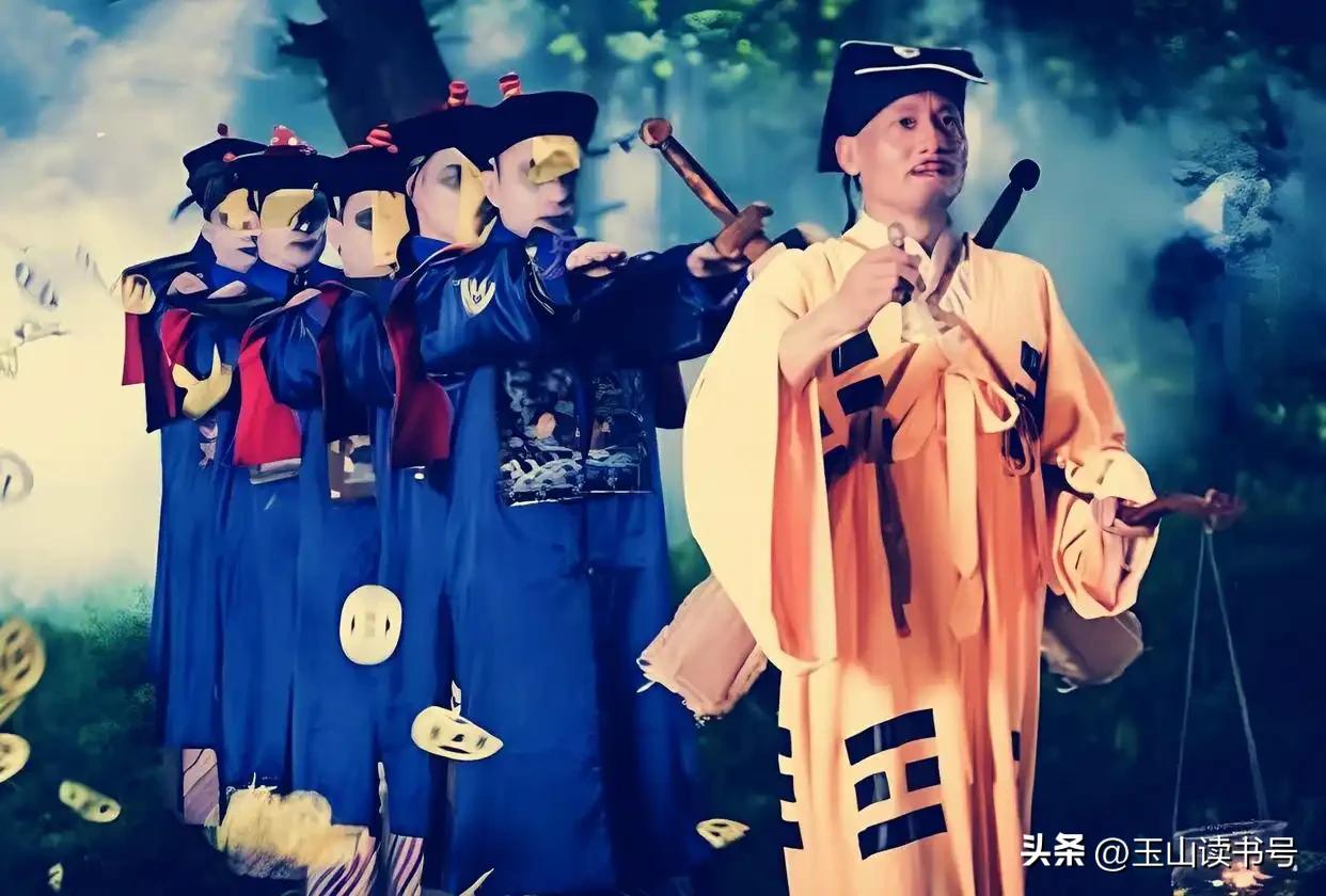 湘西赶尸这种事，网上说得玄乎乎的，其实并不神秘。
就两种手法：
一是 “竹竿”抬