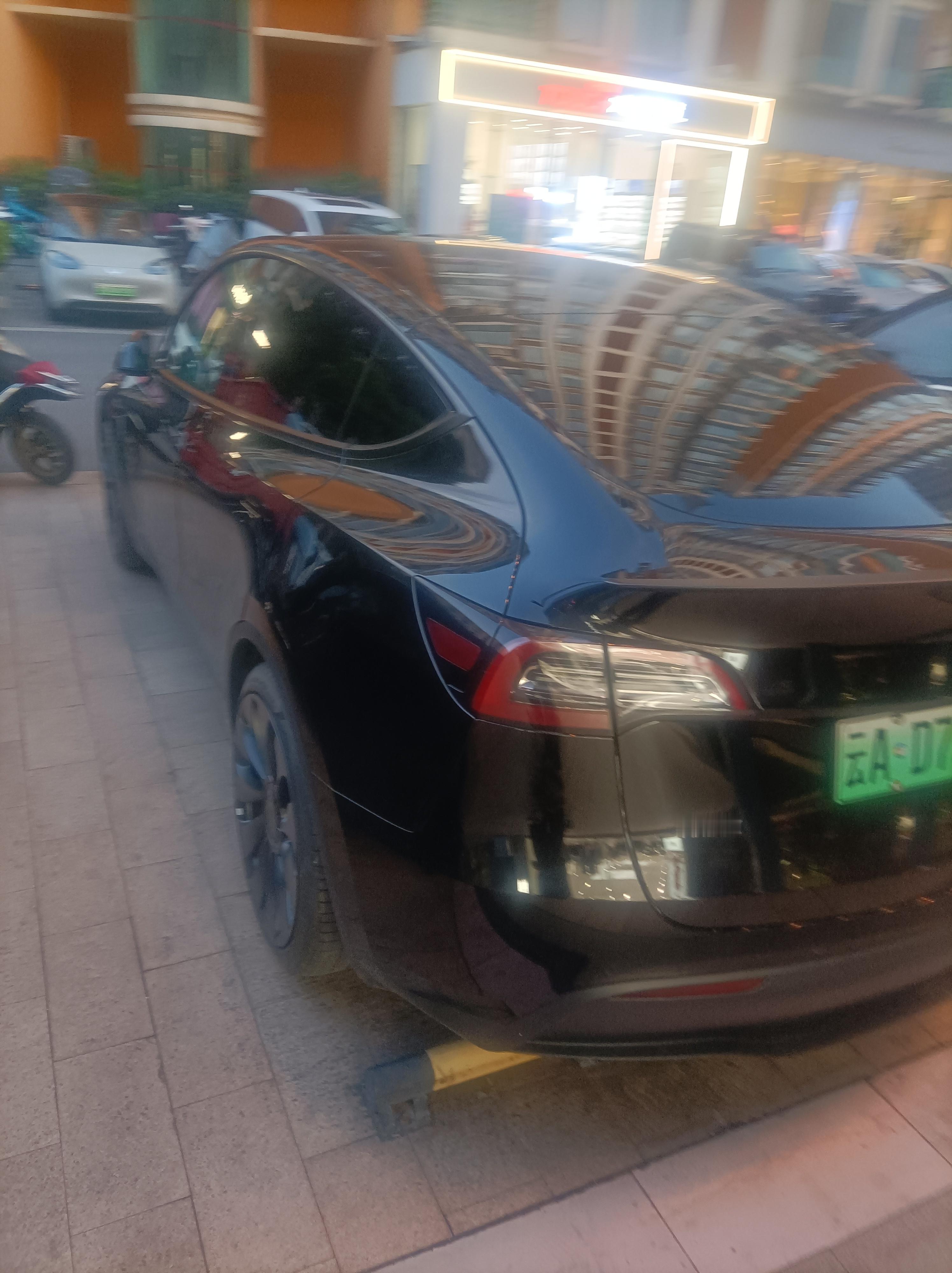 对绝大多数中年人来说，如果你的私家车一年能跑至少6000公里到 1万公里，建议你
