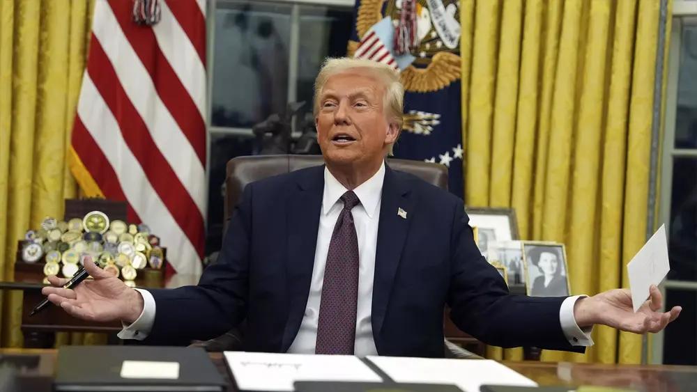 川普又在打嘴炮，故技重演放空炮。关税大棒再挥起，犹如关公耍大刀。
中东战争美挑起