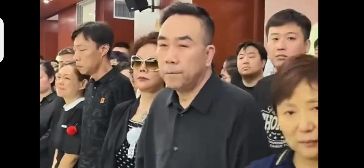 老五婶梦真，真是大格局！
老五婶梦真不计前嫌，前来参加前公公杨少华的人生告别会，