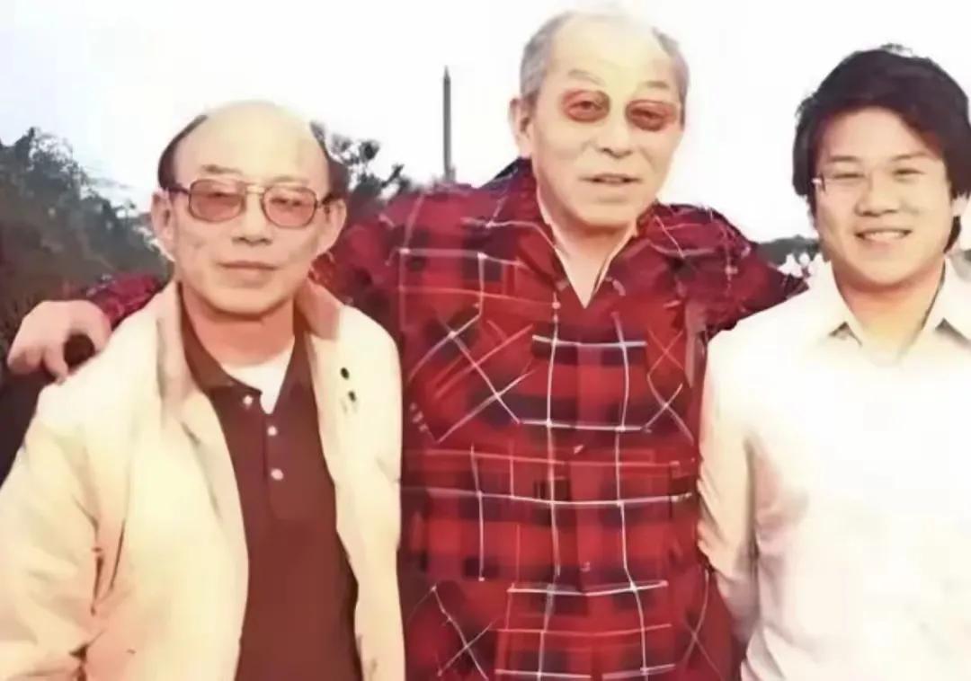 张学良将军和儿子孙子在一起的合影