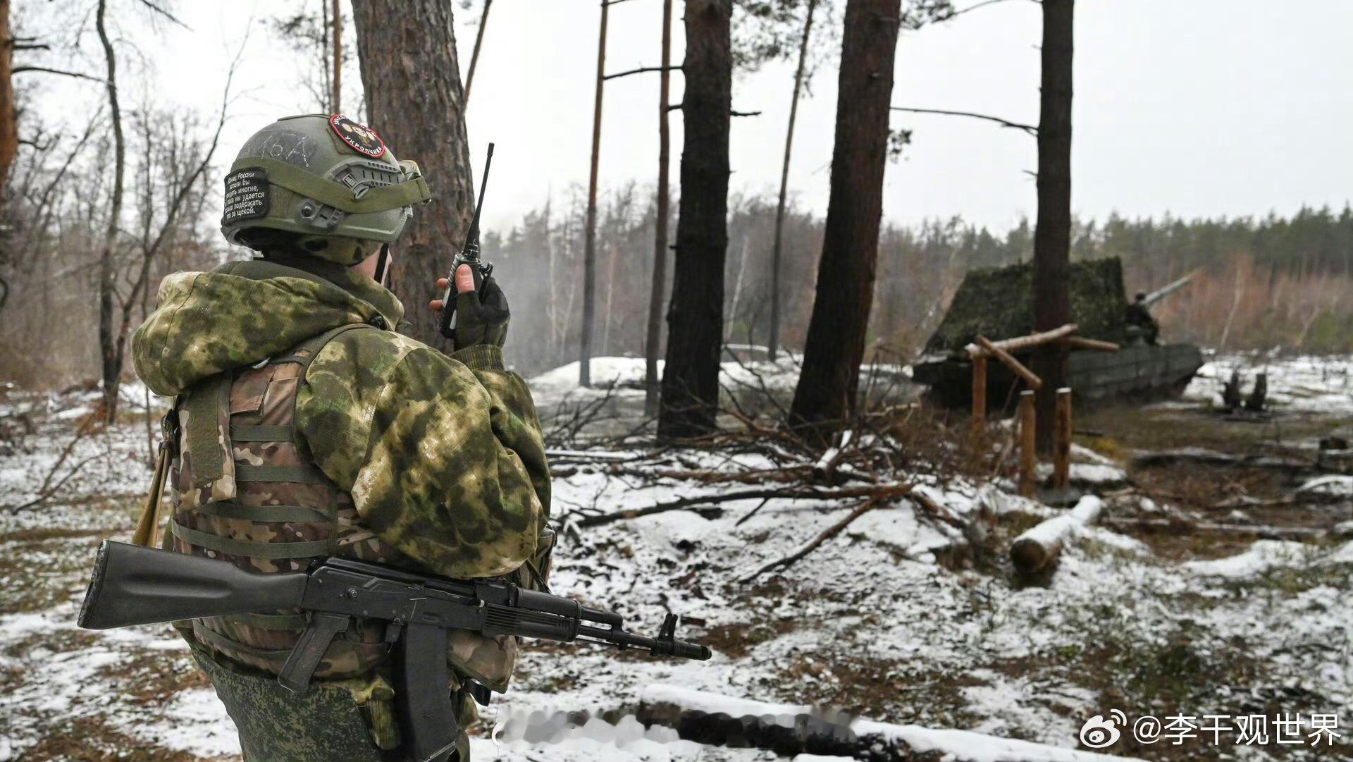 【俄乌局势新进展】格拉西莫夫表示，俄罗斯武装力量正在所有方向上发起进攻。总参谋长