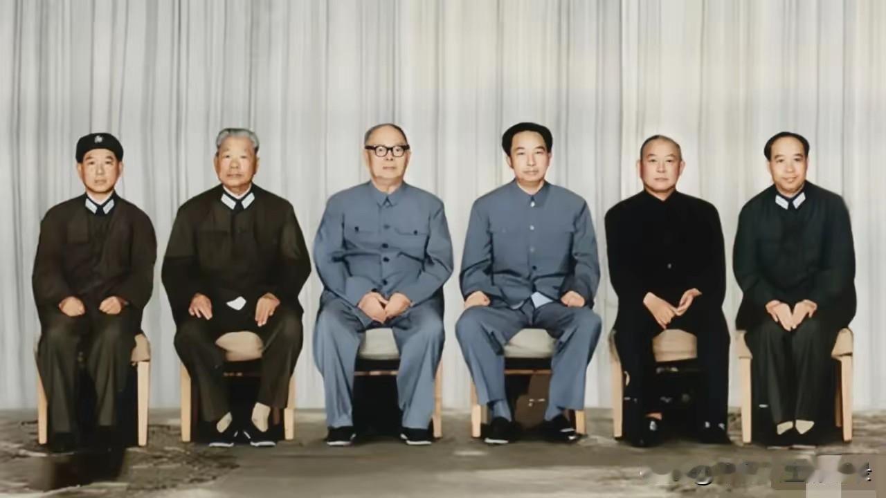 伍建华，陈锡联，叶剑英，华国锋，李先念，汪东兴。都是毛主席的好学生，党和国家的好