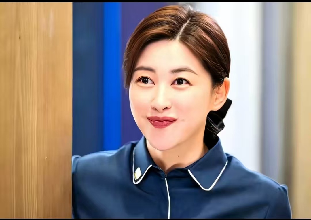 许蜜语所有人都不看好你偏偏你最争气 越是不被看好，越要闪闪发光，许蜜语把所有质疑