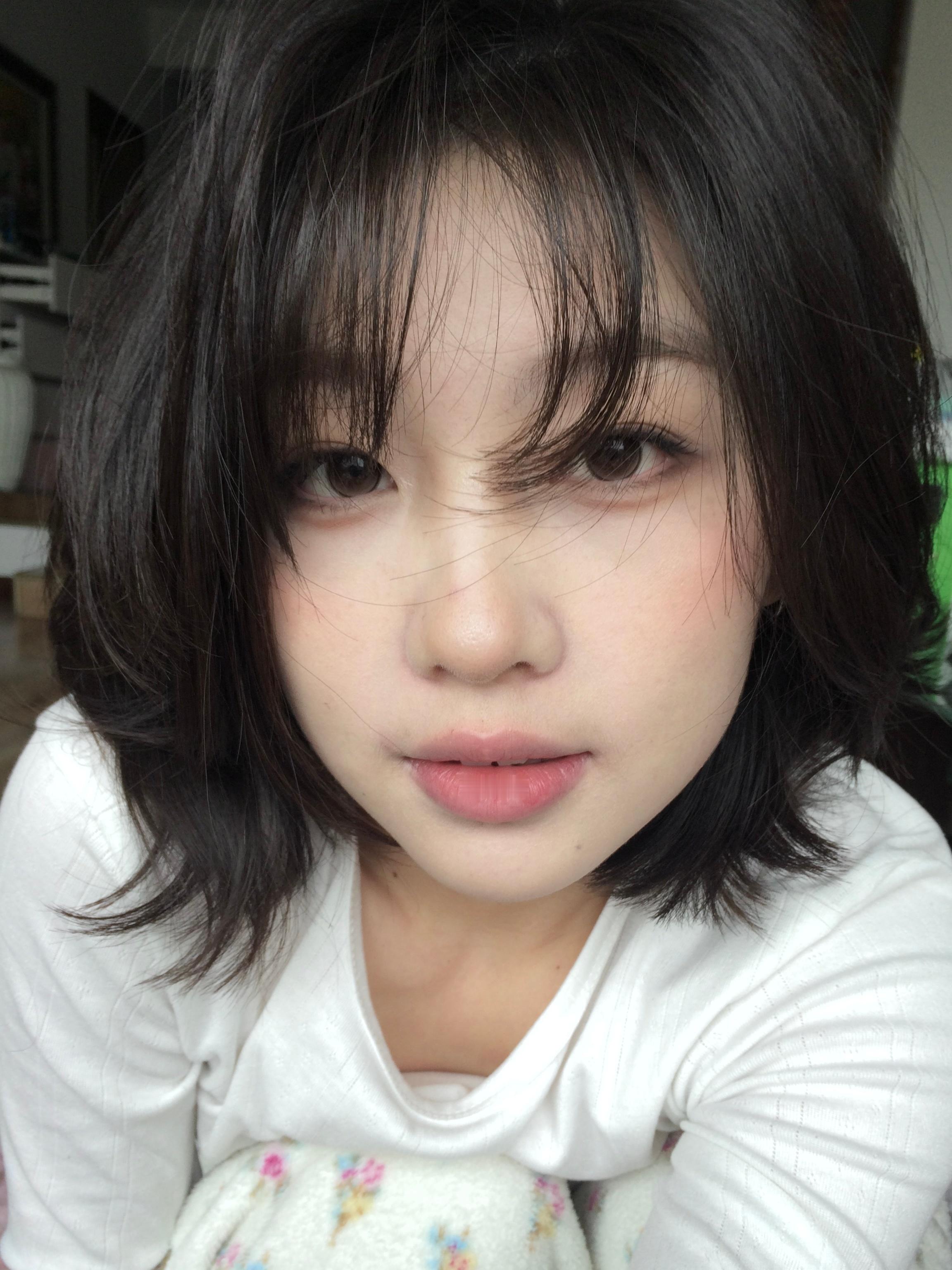 这组图还没过审核希望能过祝大家圣诞节快乐🎄猜猜我都🫘🦅涂的什么口红  抽奖