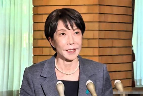 日本喊话中国！
 
日本首相高市早苗在结束对英国的访问后，准备乘坐专机前往意大利