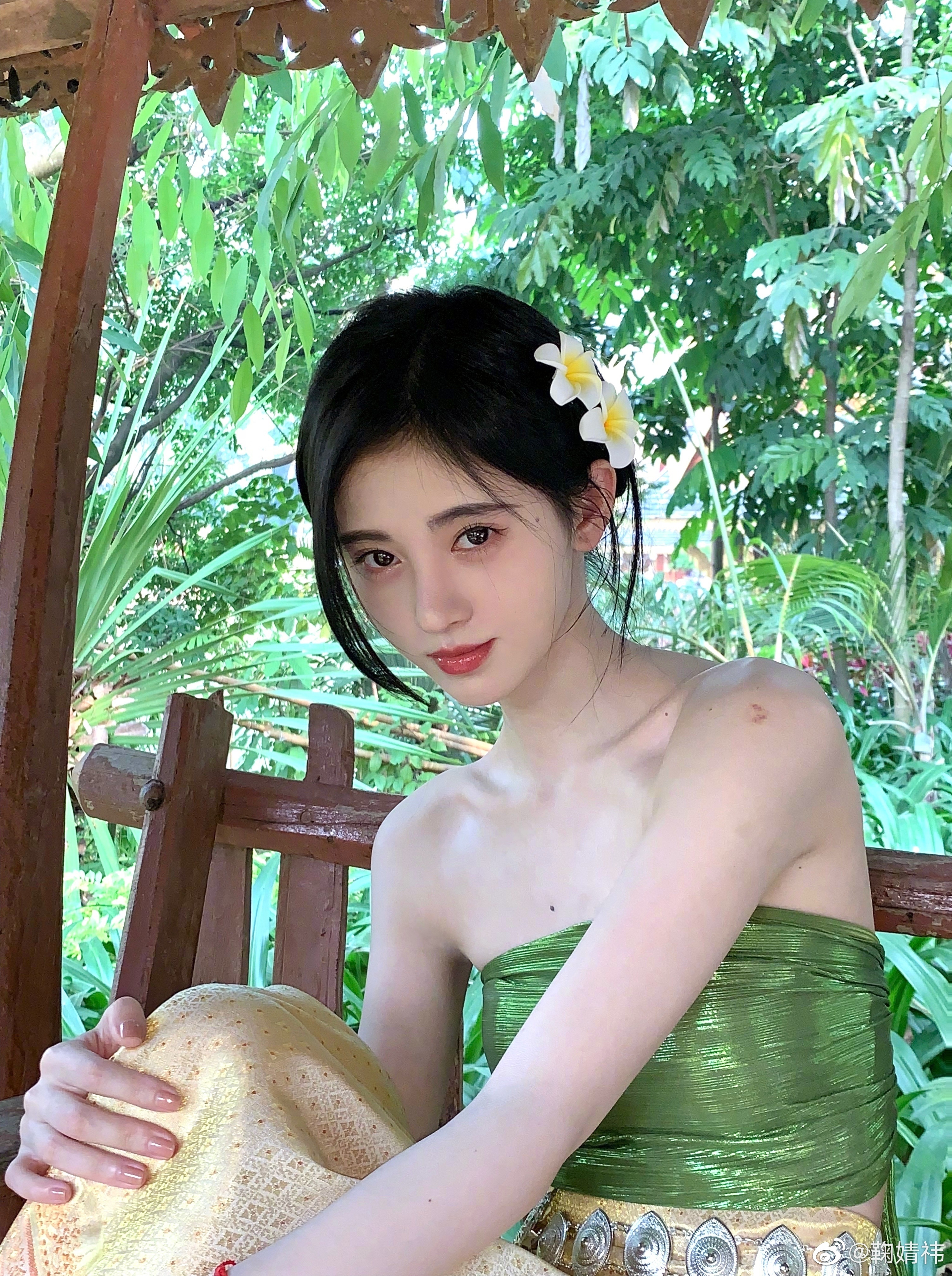 鞠婧祎彝族服饰造型鞠婧祎民族服饰🦚 