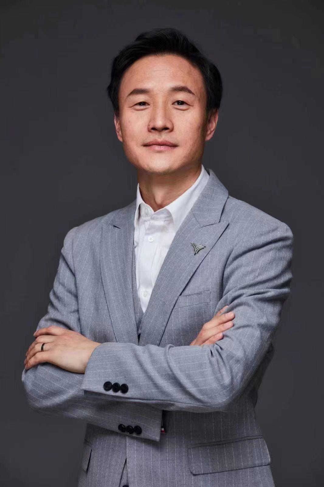 哪吒汽车CEO张勇这个人其实很传奇，毕业于合肥工业大学汽车与拖拉机专业，毕业后去