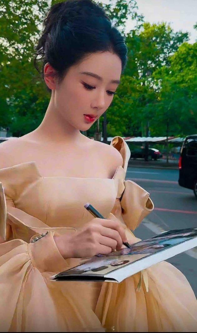 我紫连签名都这么美我已经被深深的迷住了这套太好看了