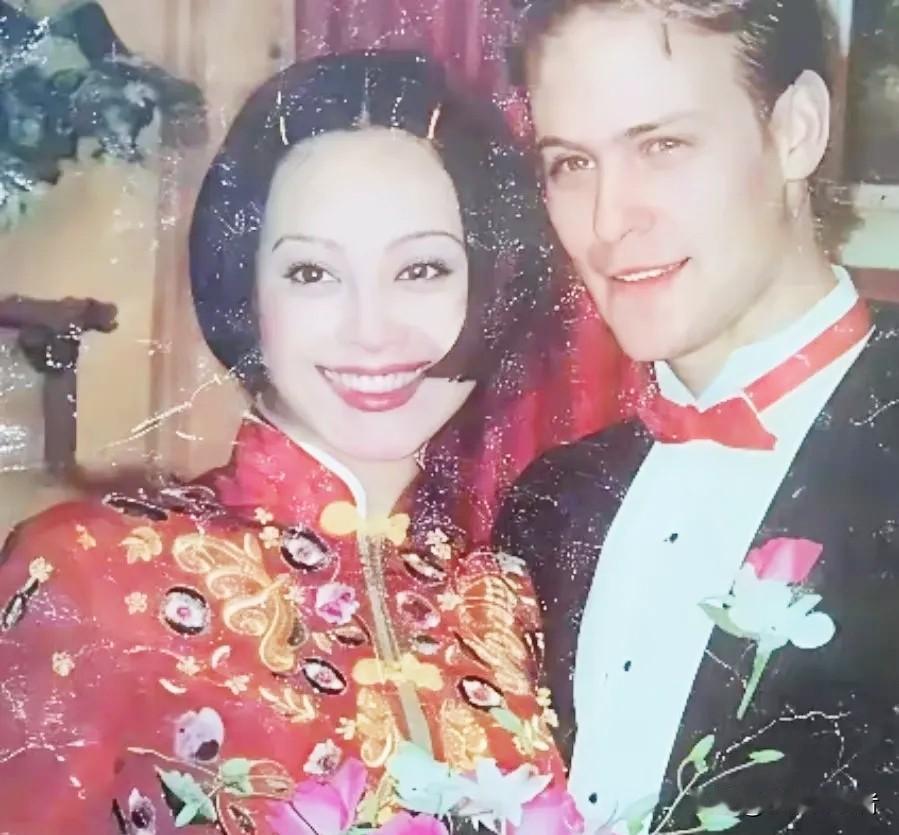 1997年，宁静与美国人保罗结了婚，初到婆家时，婆婆对她说：“我们家有农场，你们