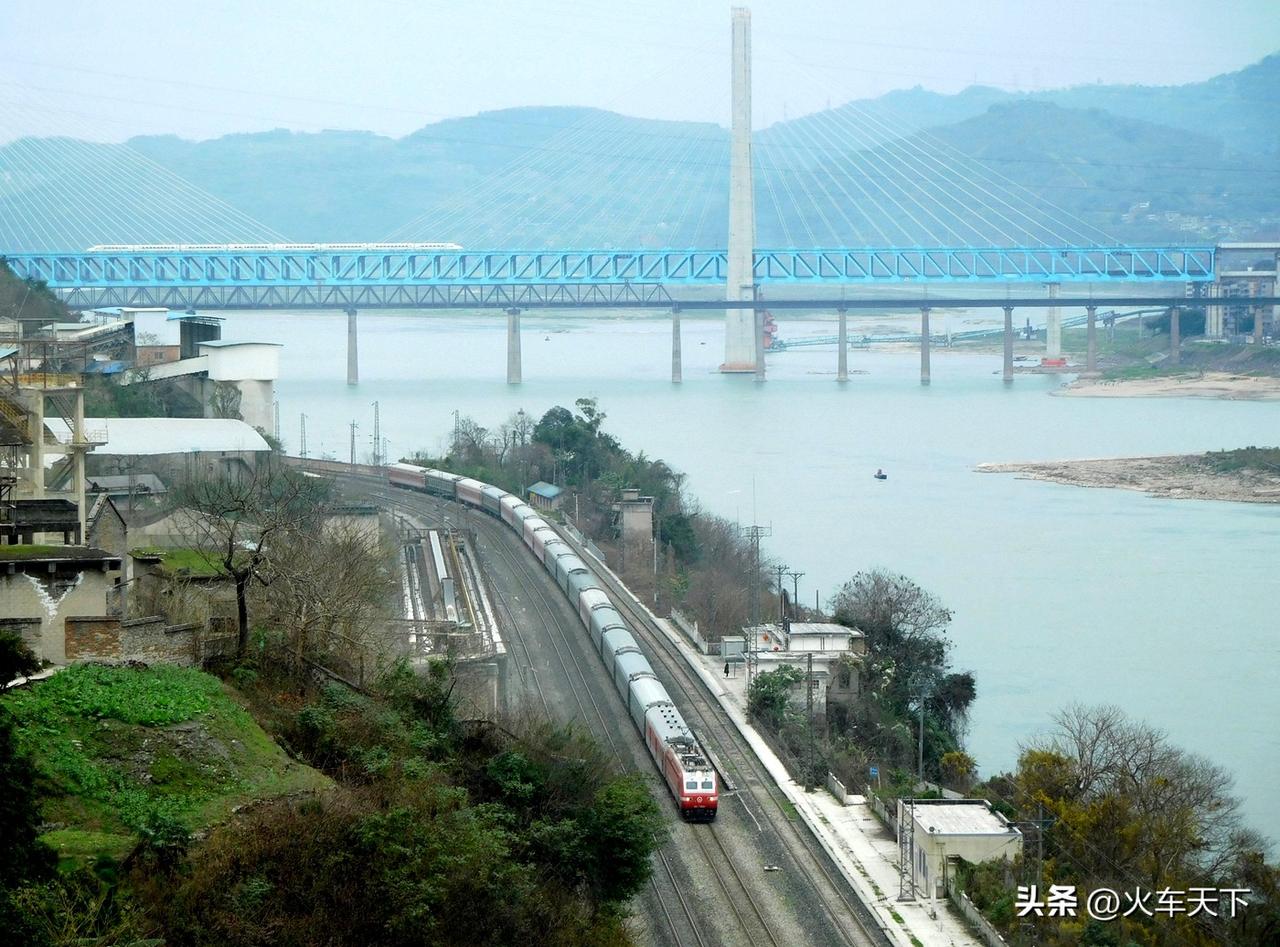 2019年春运期间，乌鲁木齐铁路局担当的乌鲁木齐到西安K679/680次列车临时