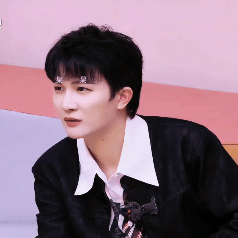 周深 ✨周深新歌元来是这样~ ✨随机打开一页深深的 【小圈跟米子们说午安啦】原谅