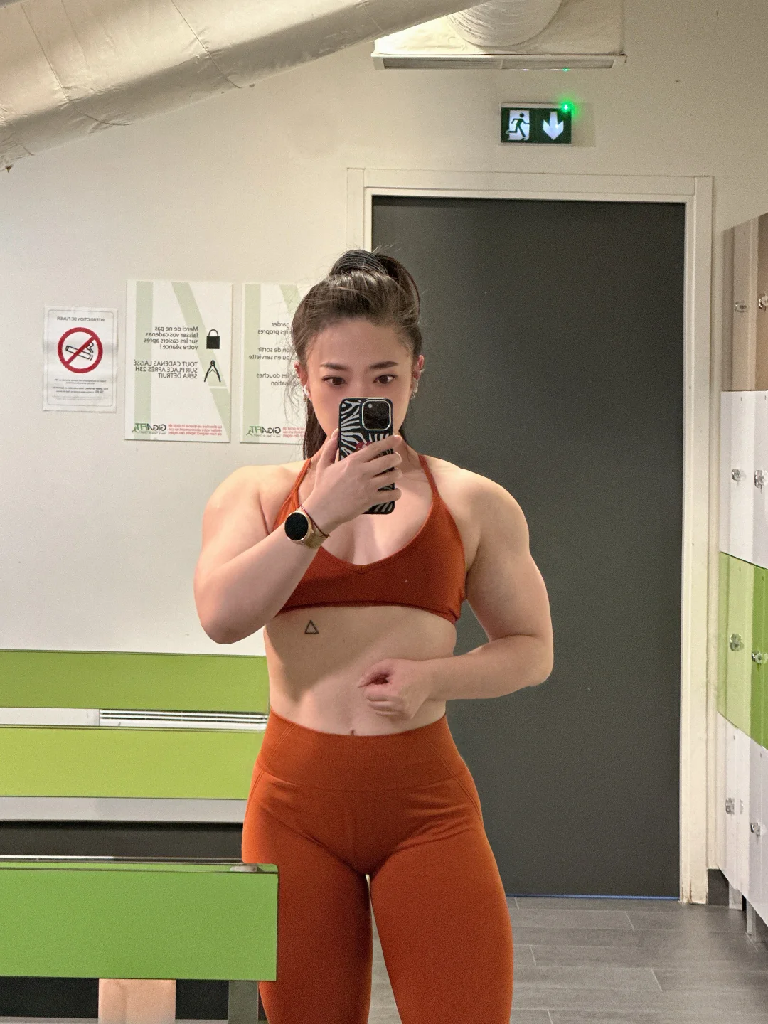 卧推架太高出杠困难咋办