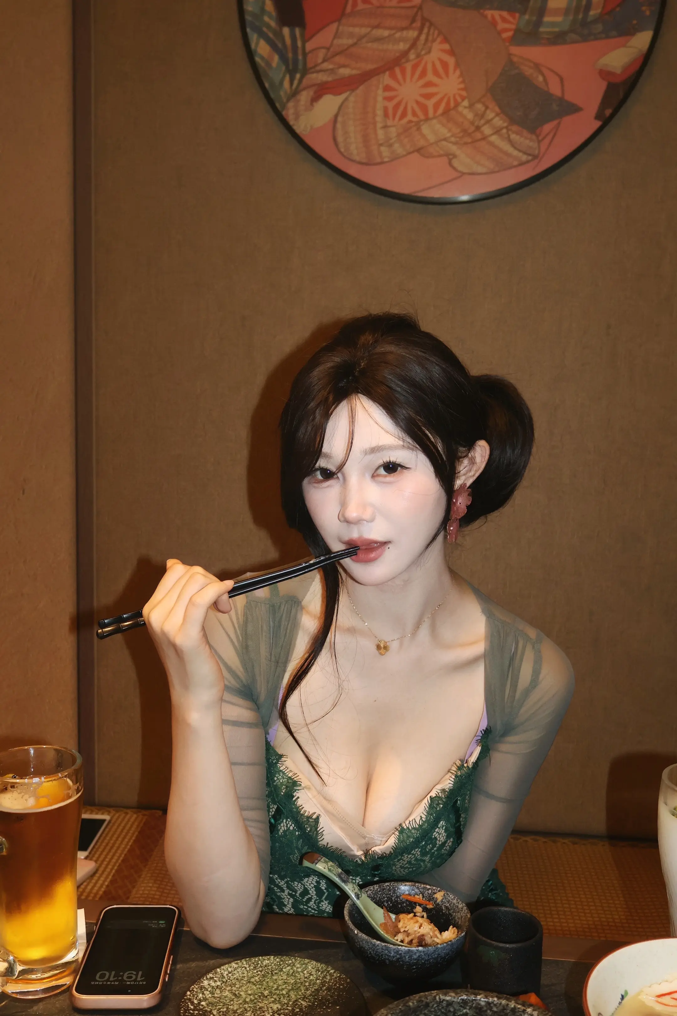 她身上有独特的韵味