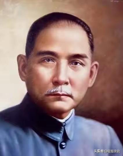 国庆是中华人民共和国成立的日子，不是给国民政府、给辛亥革命重发“建国勋章”的舞台