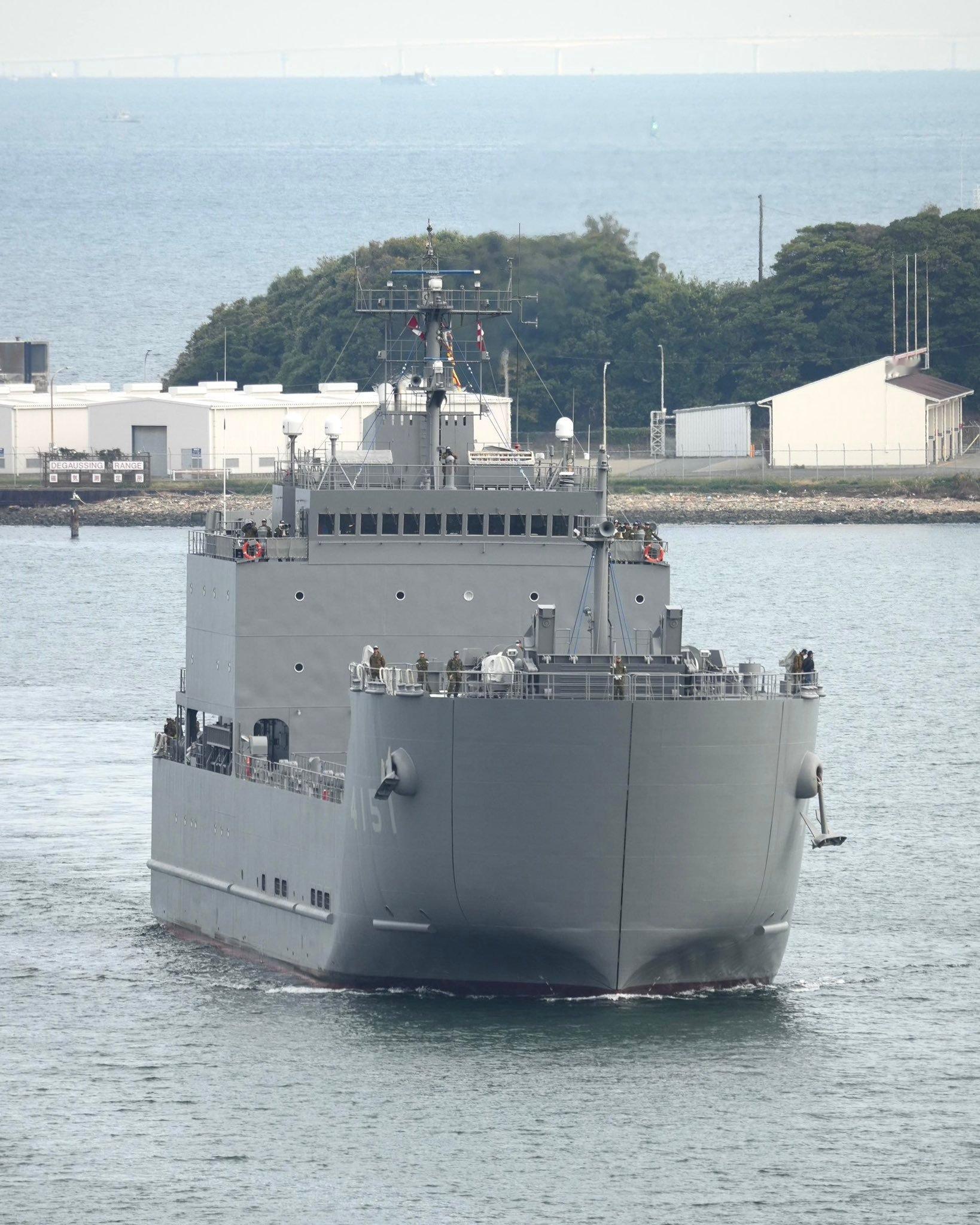 自卫队LCU-4151“日本晴”首次抵达横须贺
