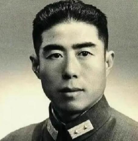 1944年，“大汉奸”郭绍绪设宴款待日军军官，怎料，喝的正尽兴时，伙计端上来一个