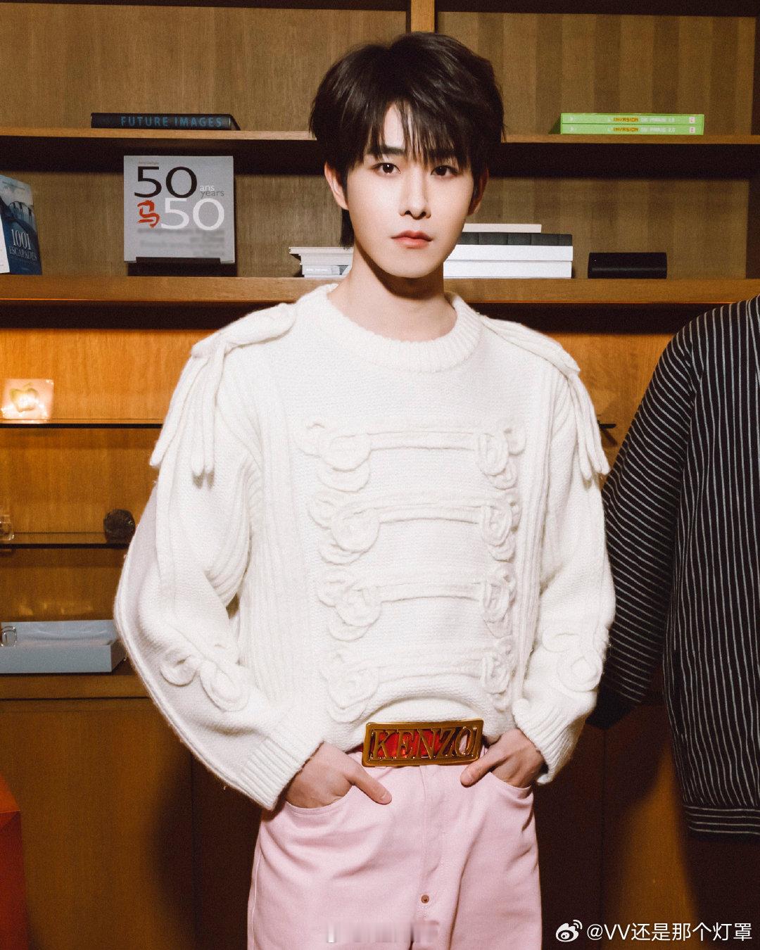 田嘉瑞KENZO品牌挚友Kenzo八百年没宣过内娱明星了，恭喜这个田嘉瑞～ 