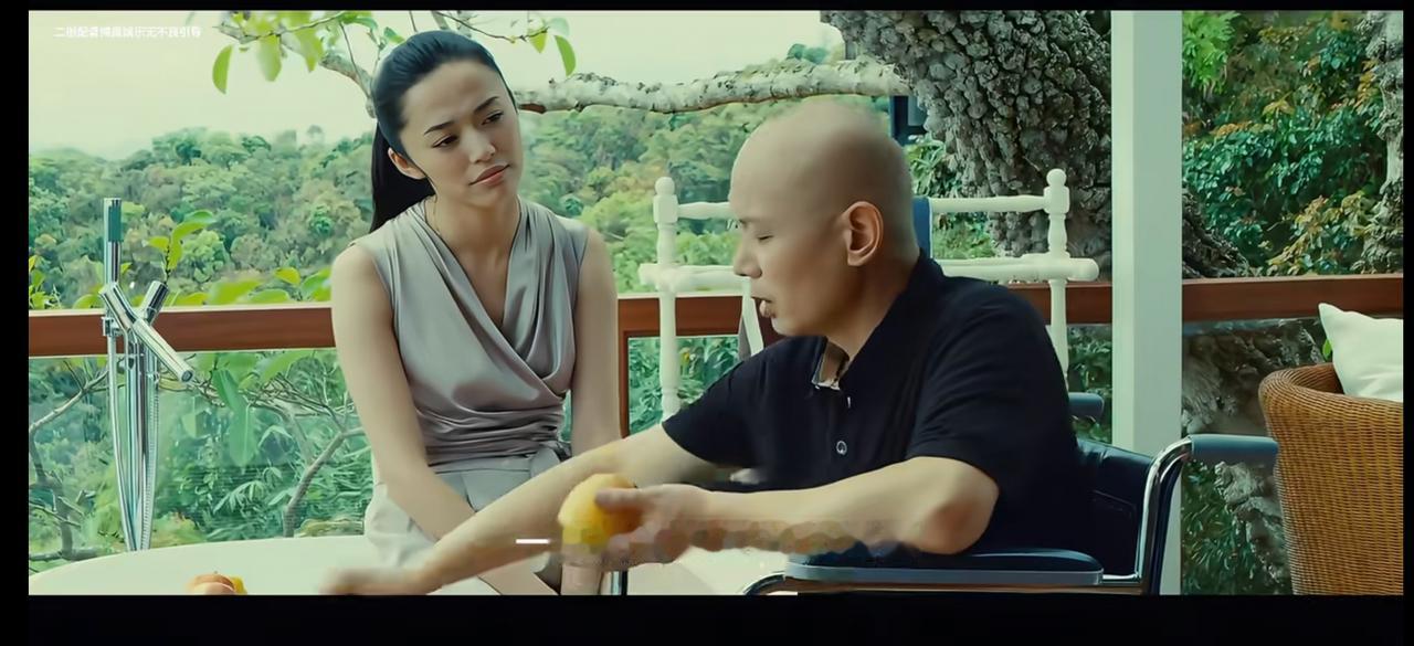 很喜欢她俩拍的这个电影，很随意很自然！
只是葛大爷现在真的躺平了吗？
为啥看不到