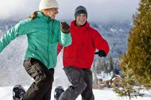 热射病并不仅仅发生在炎热的夏天，冬天也可能出现“热伤害”的风险。很多人以为只有夏