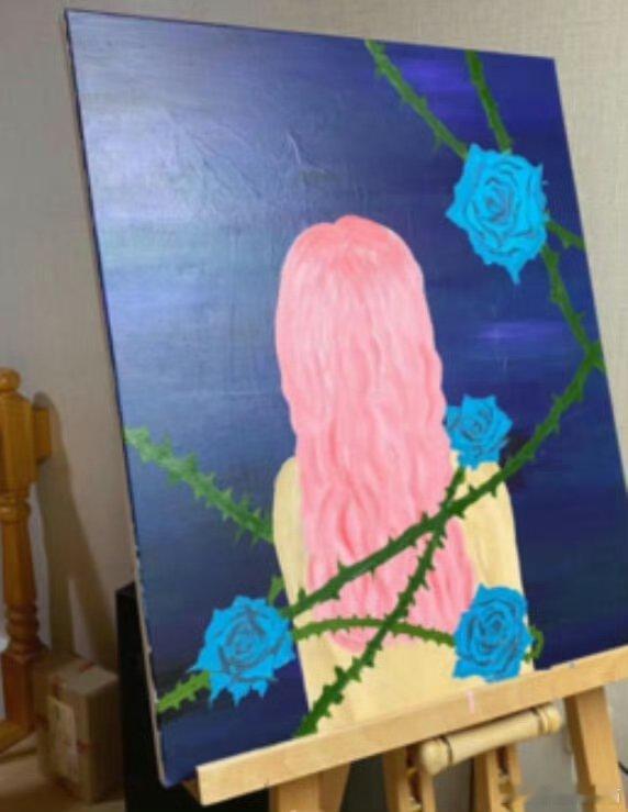 金赛纶生前的画作金赛纶生前发布的画作 她画里，向日葵与禁锢少女反差强烈，阴暗天空