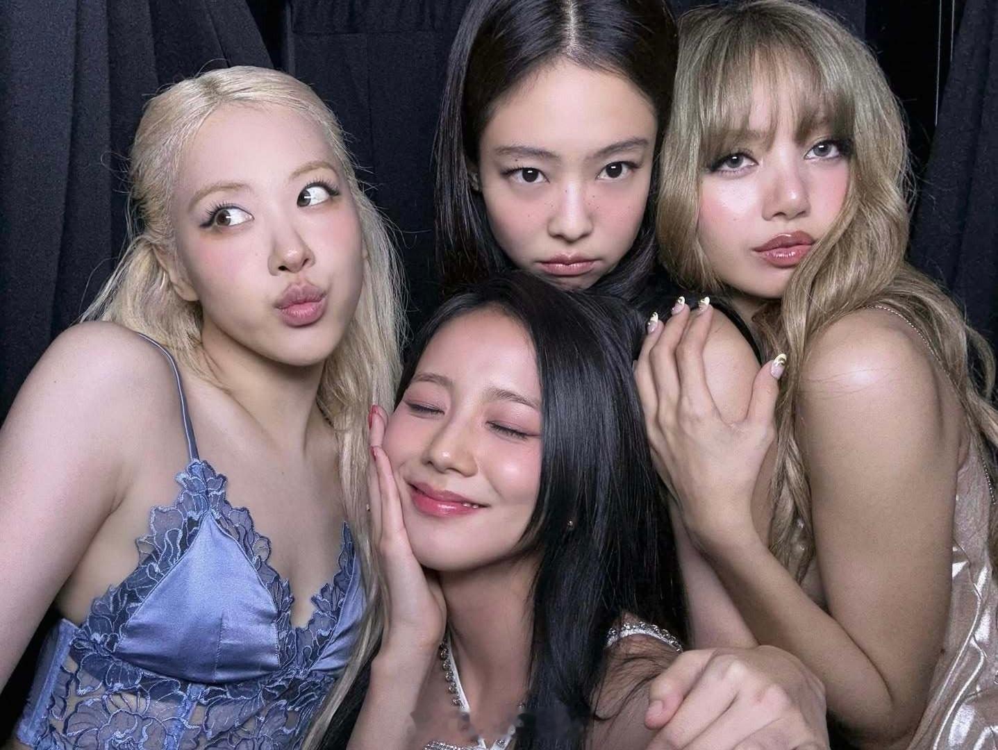 blackpink九周年🍰 ​​​